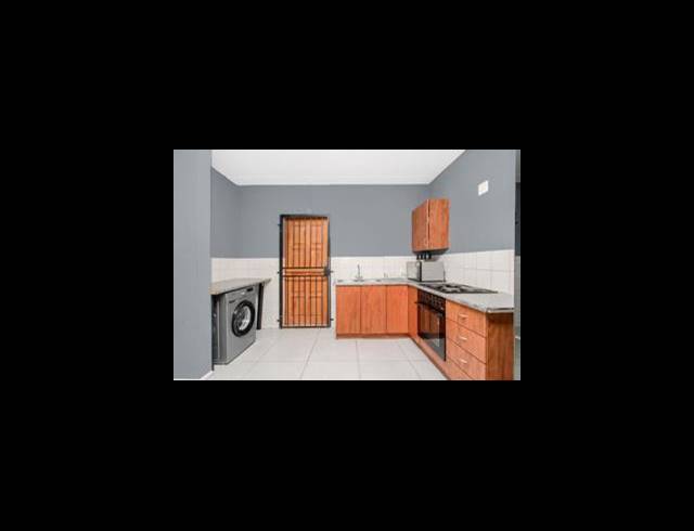 2 BEDROOM TOWNHOUSE FOR SALE IN HONEY PARK